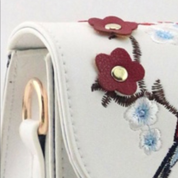 EMBROIDERY BIRD - Picture 4 of 8